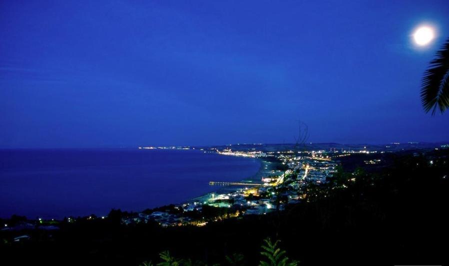 Hotel Vittoria Vasto Extérieur photo